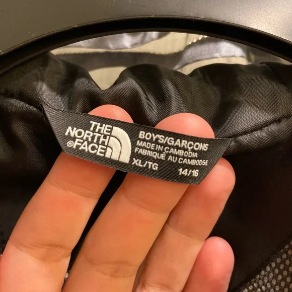 The North Face Boys' Black Outerwear Rain Coat Size 14/16 XL NWT - Picture 3 of 5